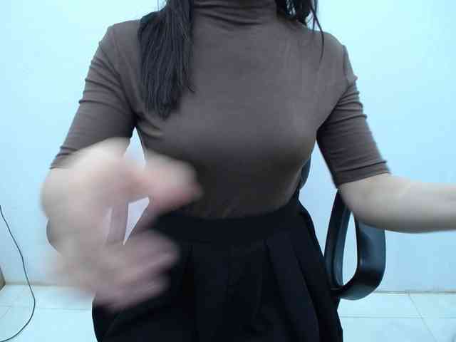 Lady-Young webcam