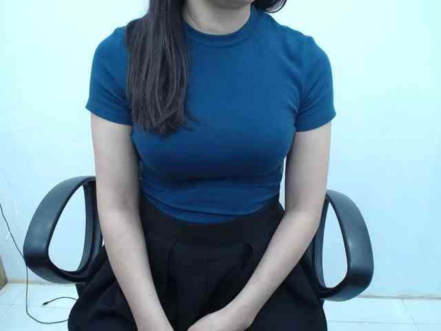 Lady-Young webcam