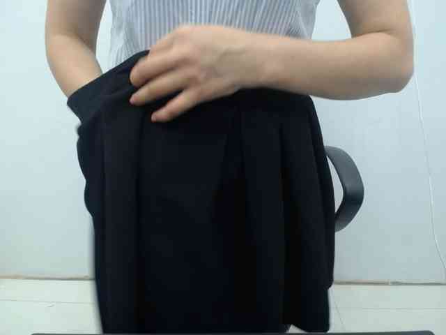 Lady-Young webcam