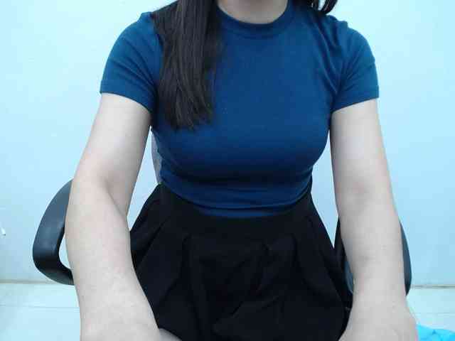 Lady-Young webcam