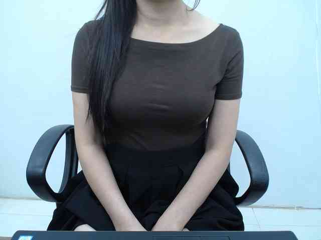Lady-young's cam show statistics and live stream