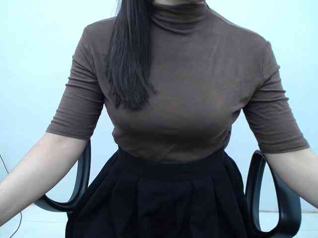 Lady-Young webcam