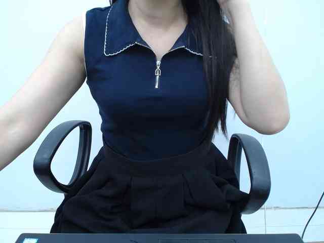 Lady-Young webcam