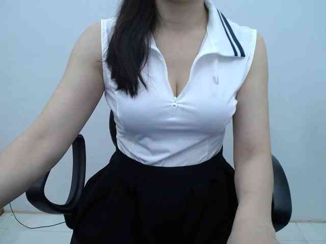 Lady-Young webcam