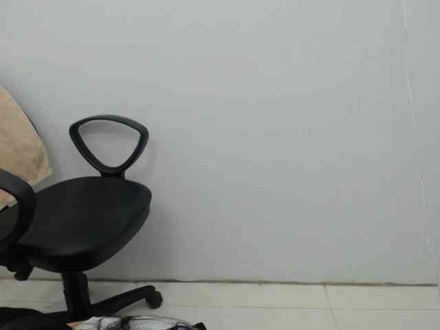 Lady-Young webcam