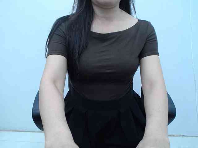 Lady-Young webcam