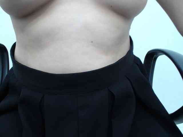 Lady-Young webcam