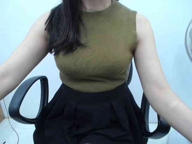 Lady-Young webcam