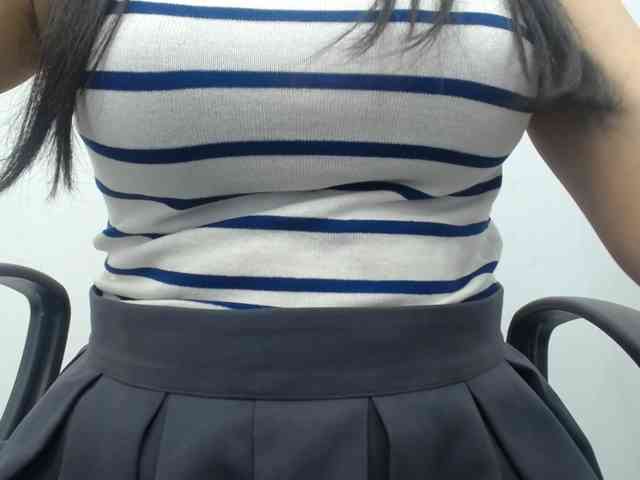 Lady-Young webcam