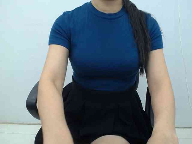 Lady-Young webcam