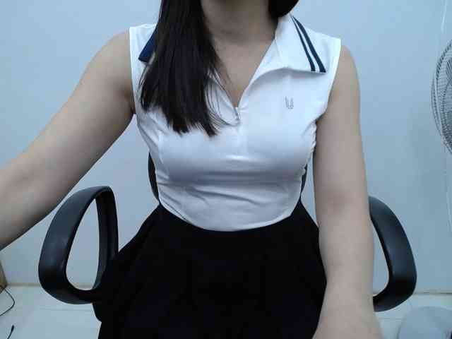 Lady-Young webcam