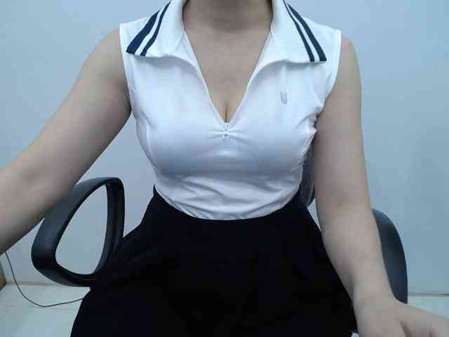 Lady-Young webcam
