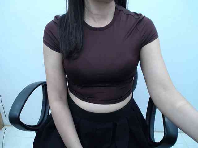 Model: Lady-Young