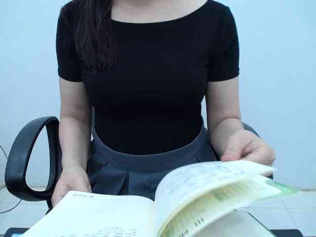 Lady-Young webcam