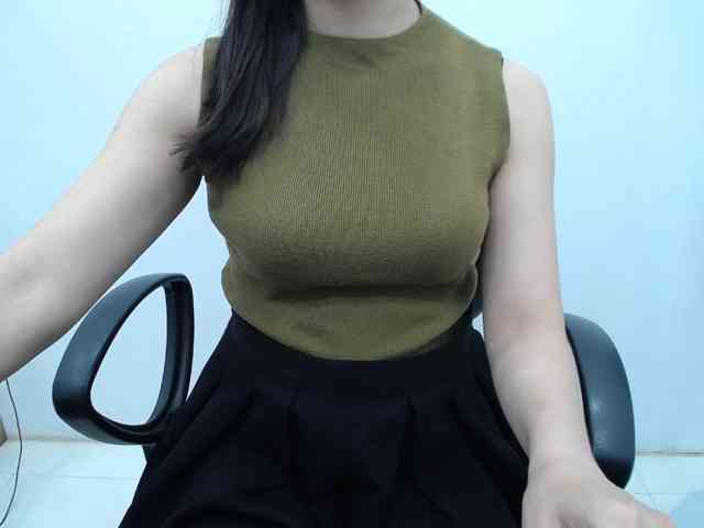 Lady-Young webcam