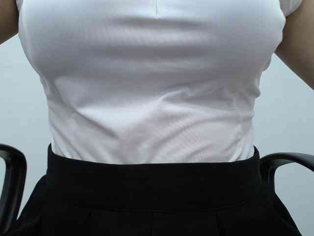 Lady-Young webcam