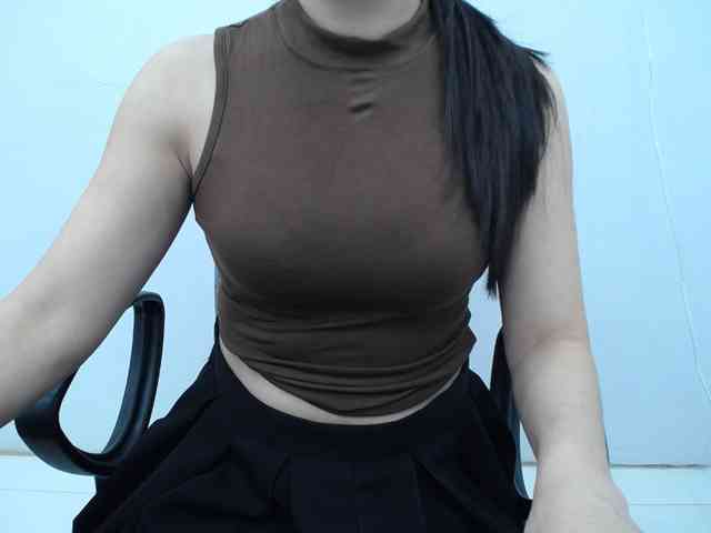 Lady-Young webcam
