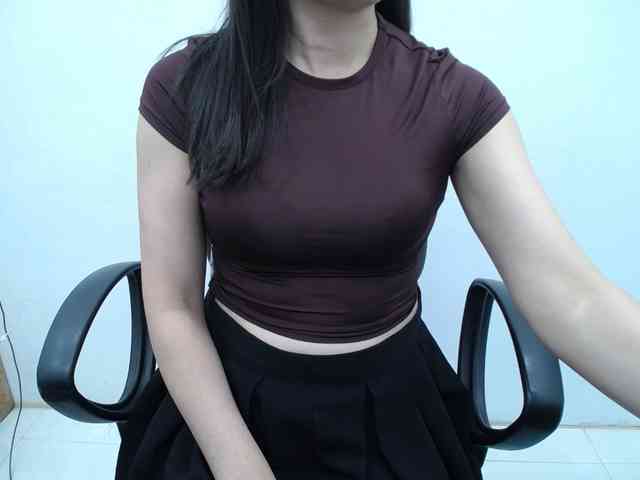 模特: Lady-Young