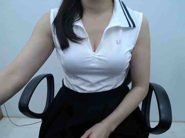 Lady-Young webcam