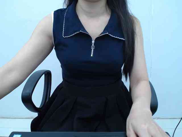 Lady-Young webcam
