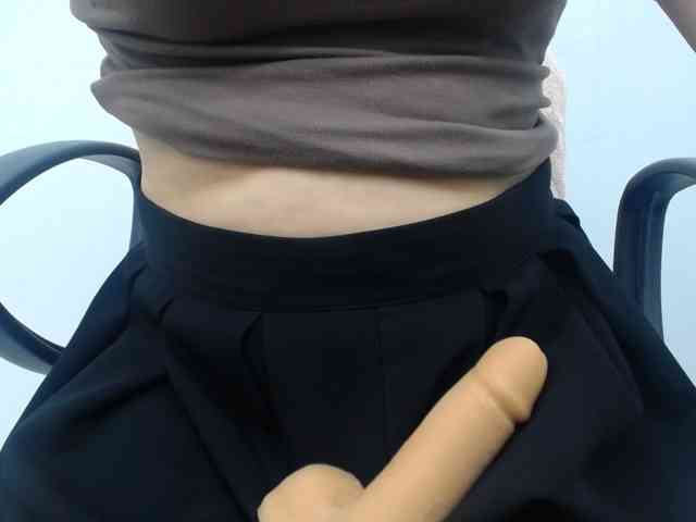 Lady-Young webcam