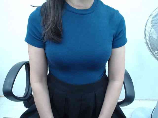Lady-Young webcam