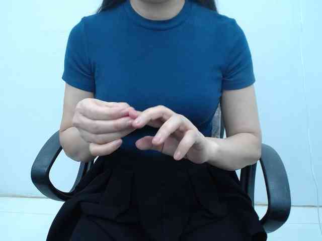 Lady-Young webcam