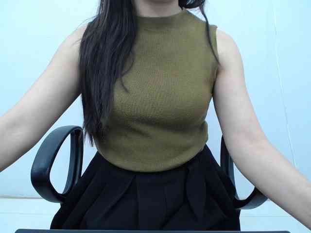 Lady-Young webcam
