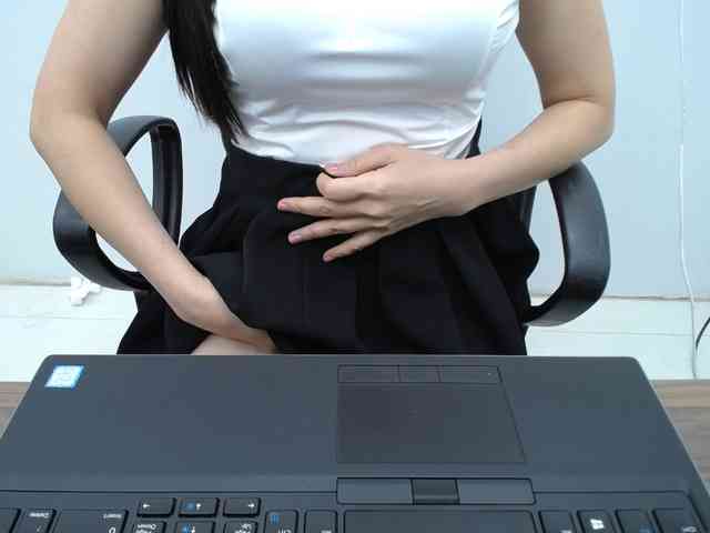 Lady-Young webcam