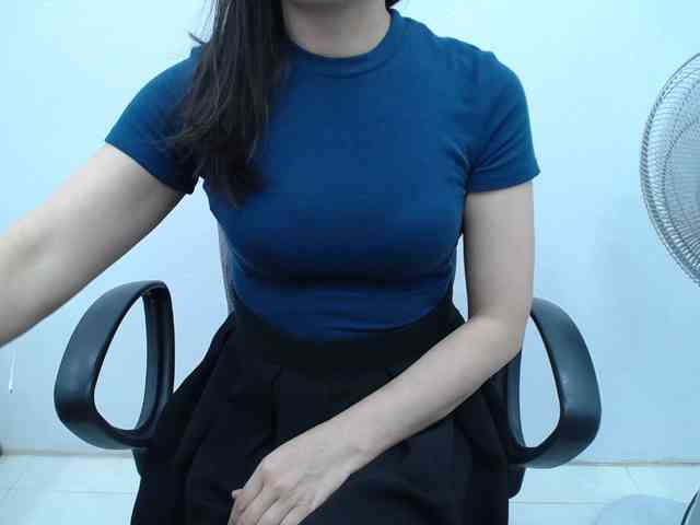 Lady-Young webcam
