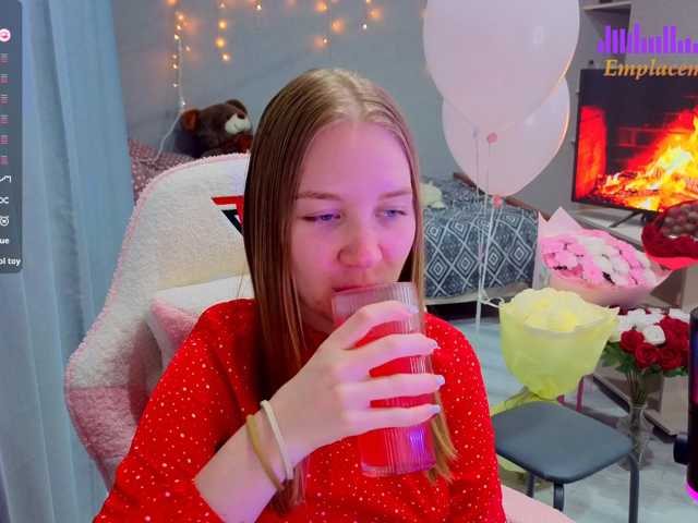Lilith-girls-party live cam preview