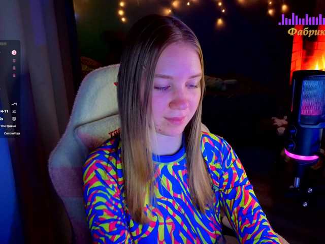 Lilith-girls-party live cam preview