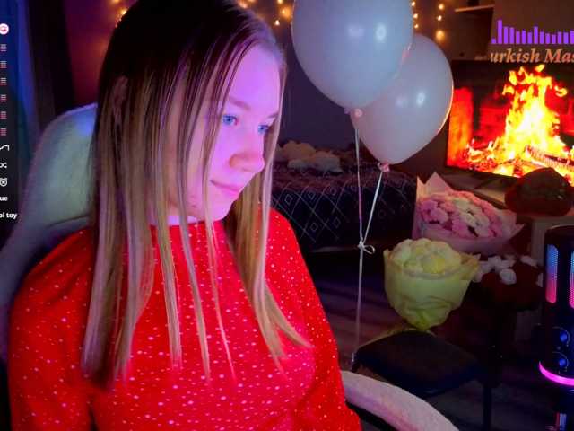 Lilith-girls-party live cam preview