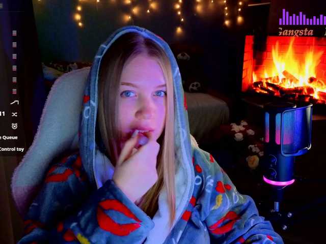 Lilith-girls-party, en vivo ahora en BongaCams