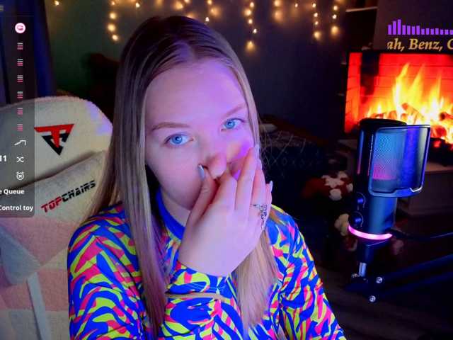 Lilith-girls-party live cam preview
