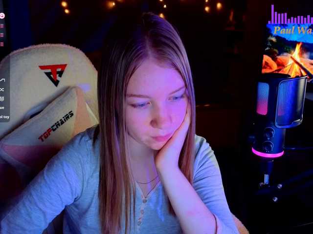 Lilith-girls-party live cam preview