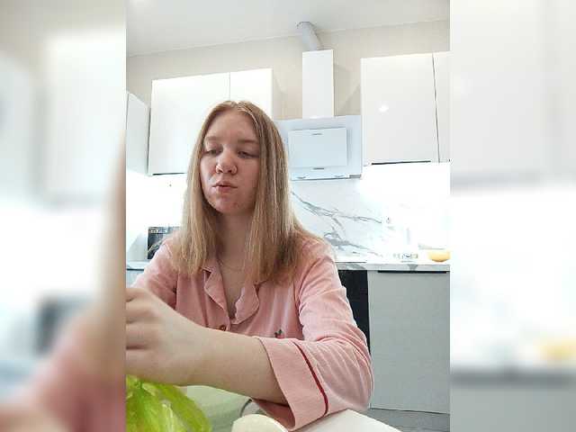 Vita-min-4ik live webcam show