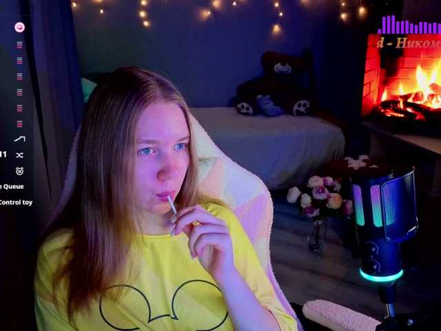 Lilith-girls-party live cam on BongaCams