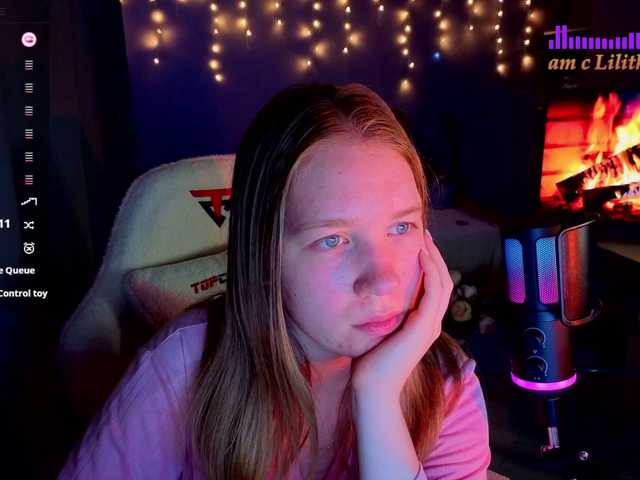 Lilith-girls-party live cam on BongaCams