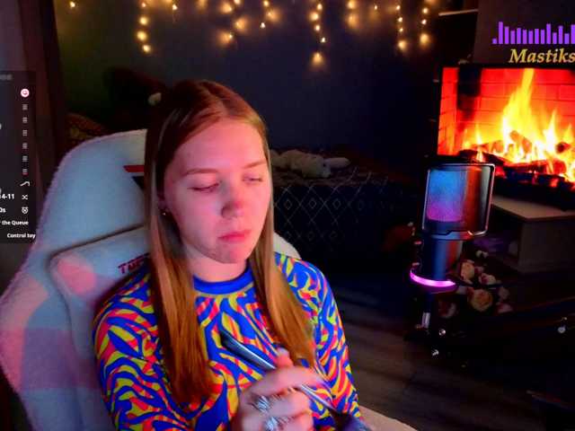 Lilith-girls-party live cam preview