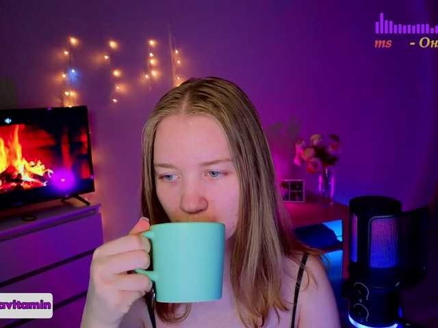 Vita-min-4ik live webcam show