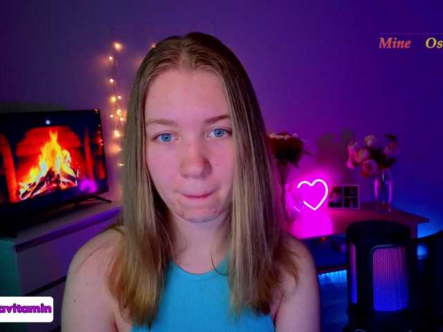 Vita-min-4ik live cam on BongaCams