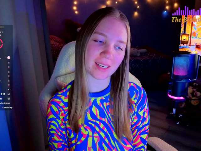Lilith-girls-party live cam preview