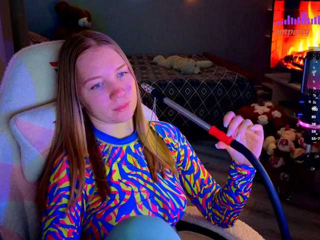 Lilith-girls-party live cam preview