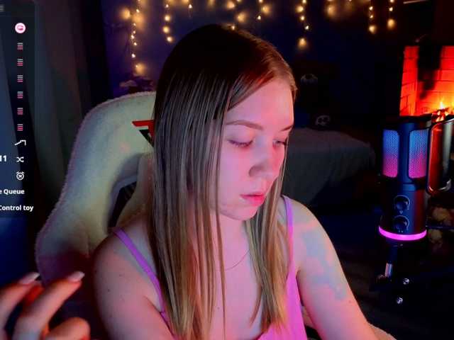 Lilith-girls-party, live now on BongaCams