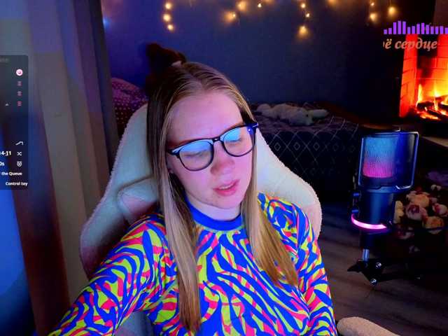 Lilith-girls-party, live now on BongaCams