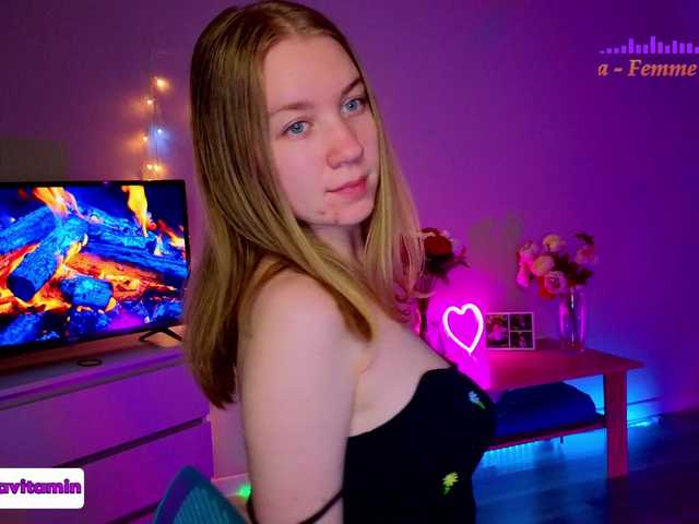 Vita-min-4ik live webcam show