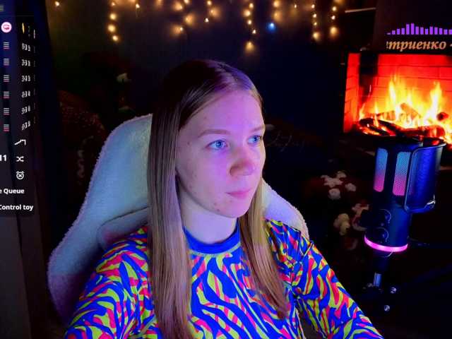 Lilith-girls-party live cam preview
