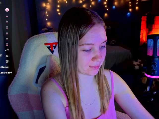 Lilith-girls-party, live now on BongaCams