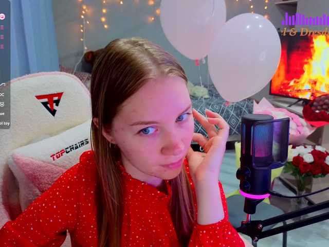Lilith-girls-party live cam preview